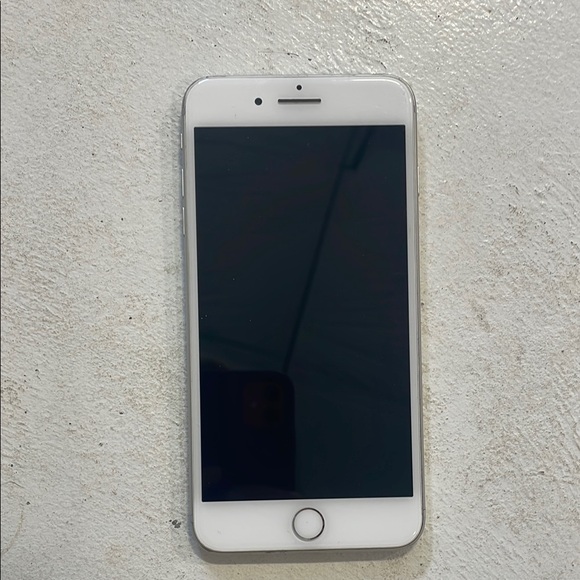Apple iPhone 7 plus 32 GB unlocked refurbished - Picture 1 of 7